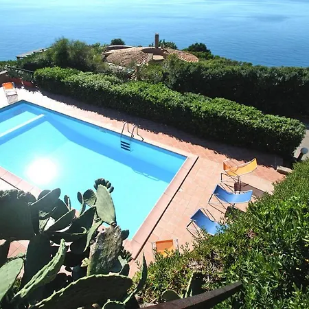 Holiday home Terraced House In With Pool